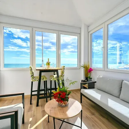 Beautiful With Sea View - Tcm